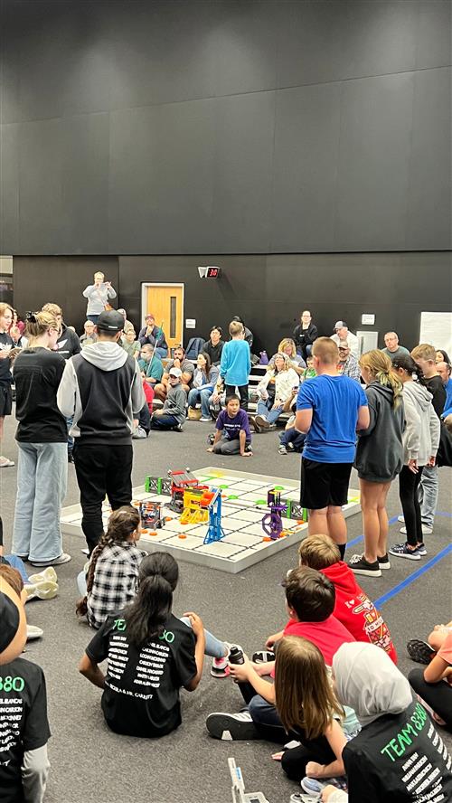 The REF Hosts Robotics Competition for RISD
